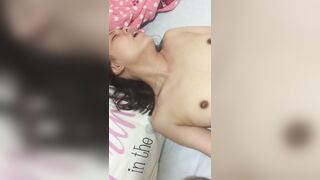 胡子大叔上門約炮剛刮過B毛的美女同事 人美B肥幹的是真過癮2