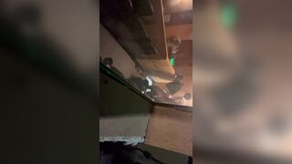 影院偷拍 小情侶後排直接動手 女的好騷哦