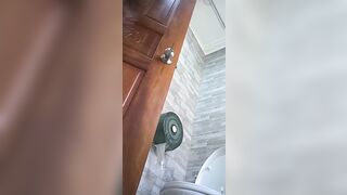 遊樂場女廁全景偷拍 各種極品美鮑魚-04