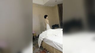 SPA性感黑絲熟女技師酒店3P-3