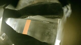 【廁拍】夜場美女 絲襪高跟肥臀-19