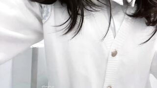 巨乳嫩妹 自摸噴水 露出呲尿-08