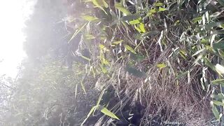 巨乳嫩妹 自摸噴水 露出呲尿-25