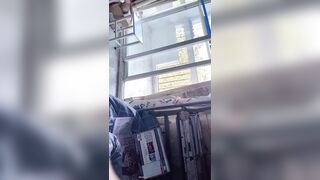 巨乳嫩妹 自摸噴水 露出呲尿-38