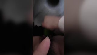 巨乳嫩妹 自摸噴水 露出呲尿-40
