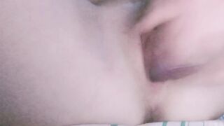 巨乳嫩妹 自摸噴水 露出呲尿-53