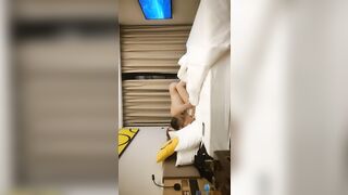 探花歐陽專攻良家 聊聊天調調情，埋頭舔逼舔的很爽，大屁股上位騎乘抽插，翹起屁股猛烈撞擊搞完走人