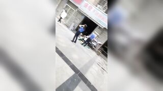 探店大神【路少】遇到小姐喜歡我，直接口著我雞舔，直接坐上來，她開心壞了，高興又舒服爽歪歪，沒見這麼騷的野雞