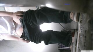 廁拍 青春處女尿尿 -15