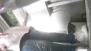 廁拍 青春處女尿尿 -11