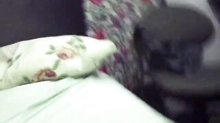 不行 我不要拍 受不了了 為什麼受不了 自己擼 燈關掉 大奶女友有點害羞 被男友無套抽插