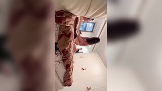 剛剛結婚的女同事和男上司之間的偷情記錄遭曝光(7)