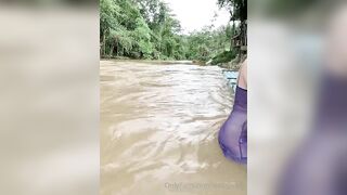 短髮童顏巨乳網紅muaymyb-30