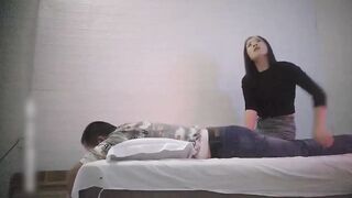 探訪按摩店邊洗浴按摩店操韻味人妻，雞巴進到你洞洞裡爽不爽
